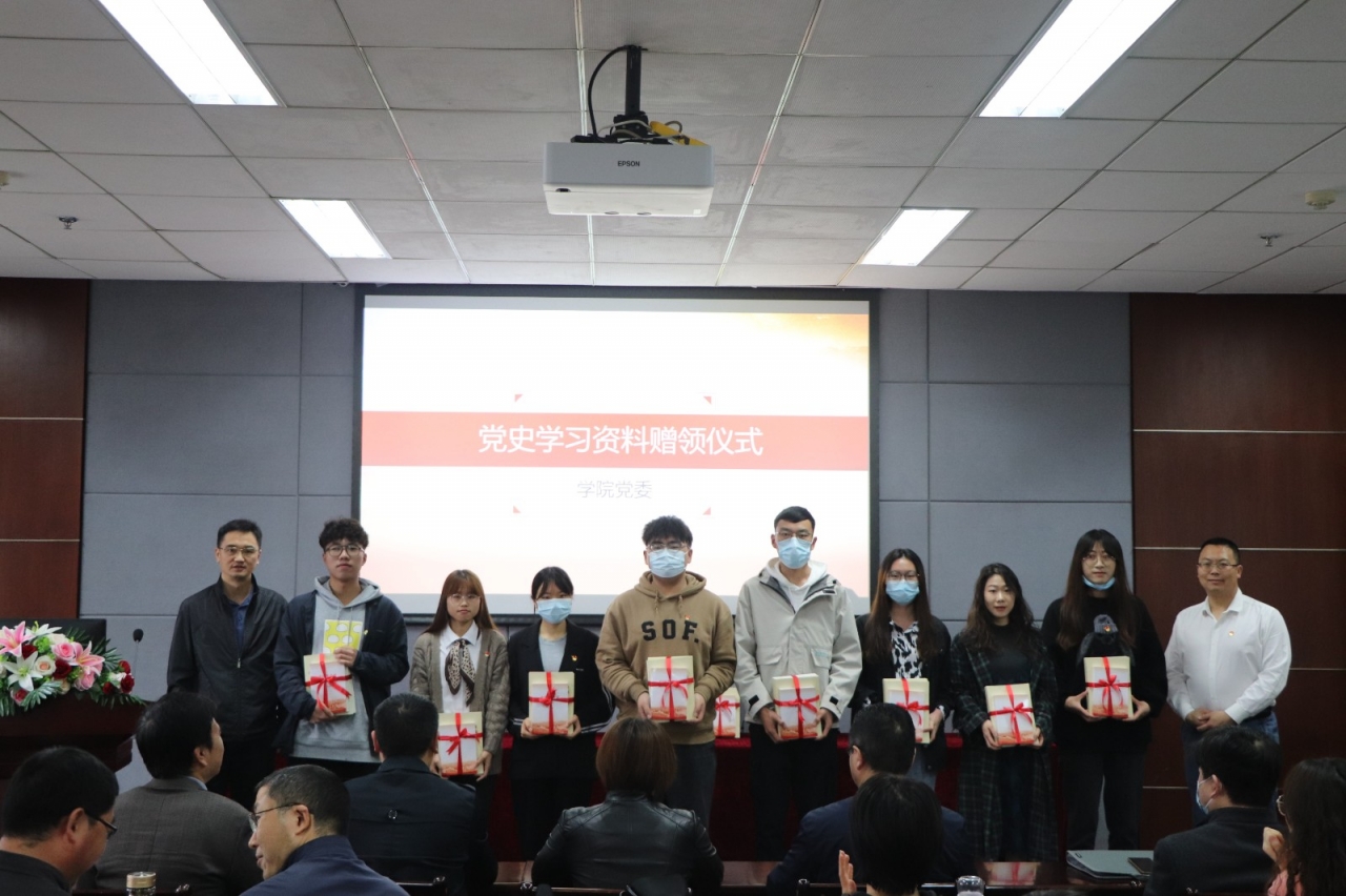 4.jpg 7af03635bc51c84adf960fa44ba8f843_8cd31.j