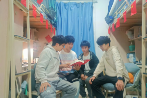 【美丽成电·奋斗之美】“研”值一流，215、135、107寝室，携手深造！