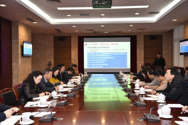 学校召开党委书记工作例会