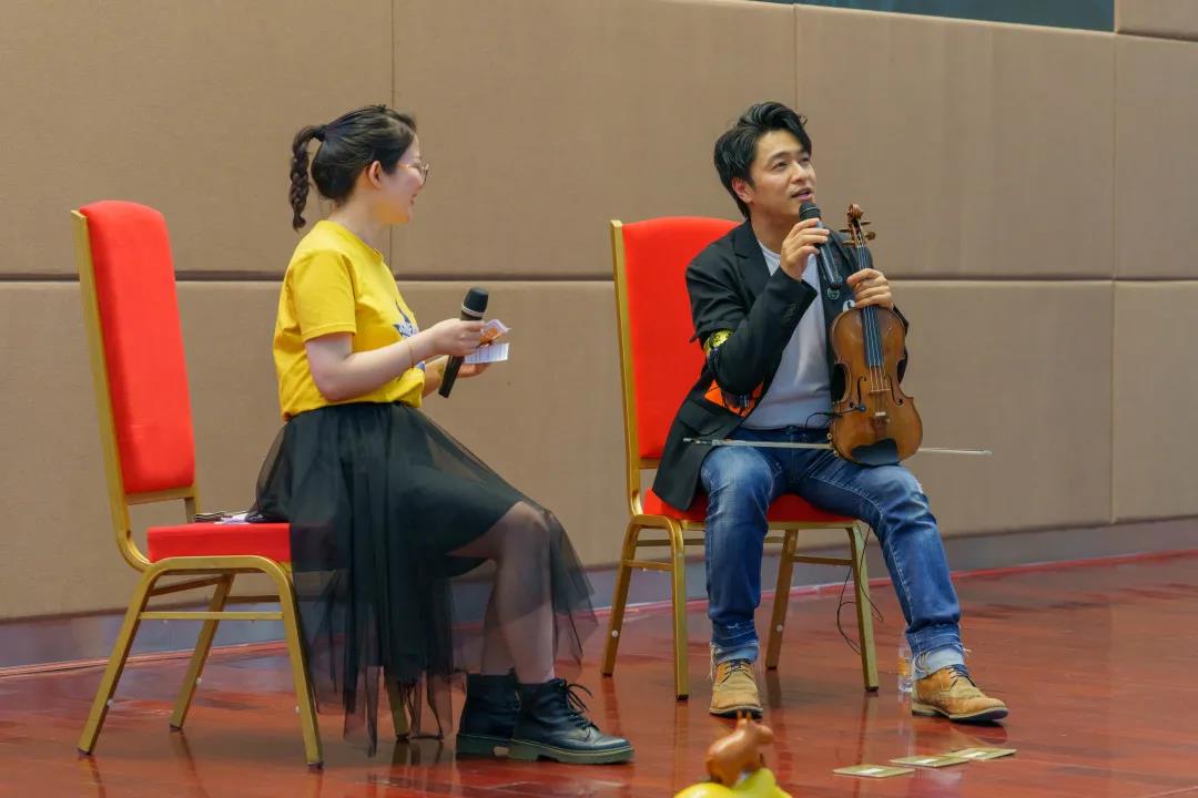 【成电讲坛】王微致老师与成电学子分享古典音乐之美