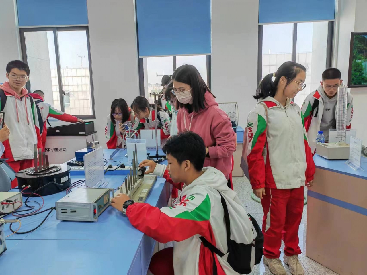 物理3.jpg 物理3.jpg