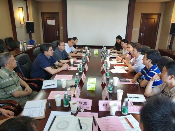 中科院光电所来校商谈人才培养合作