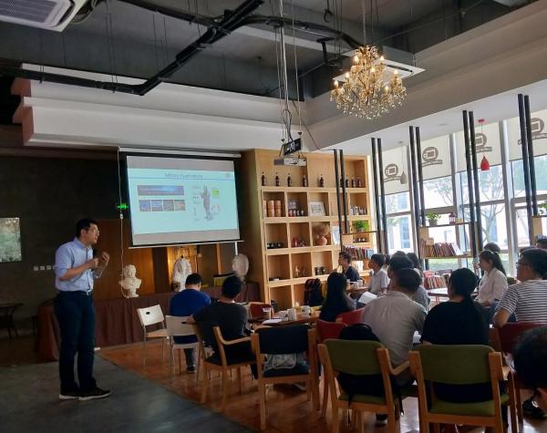 刘云淮2.jpg 刘云淮2.jpg