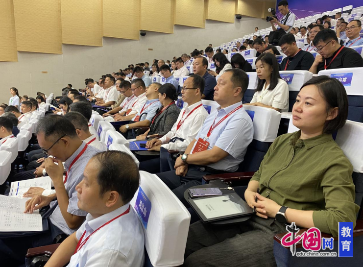 117440004_9df42628-0456-4f06-a18c-3a4701