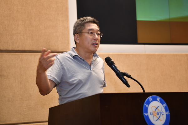 著名足球评论员刘建宏做客成电谈足球对当代中国的影响