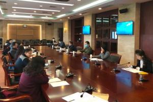 学校研讨文科人才引育工作