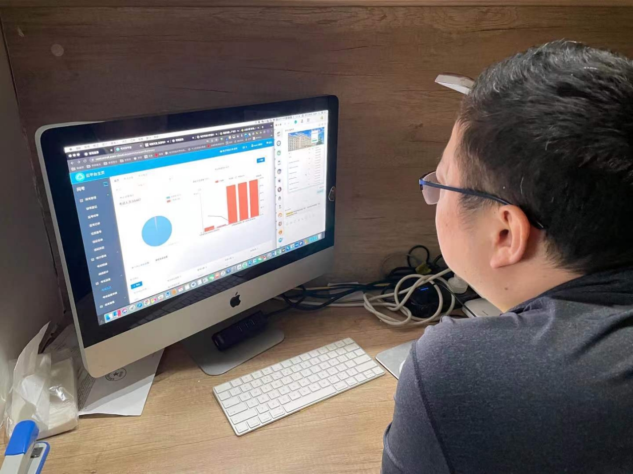 继续教育学院：师生同心战疫情  线上考试展风采