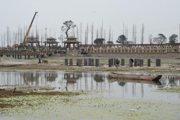 施工中的西湖.JPG 80d26d676c71319af208a6035b55be83.jpg