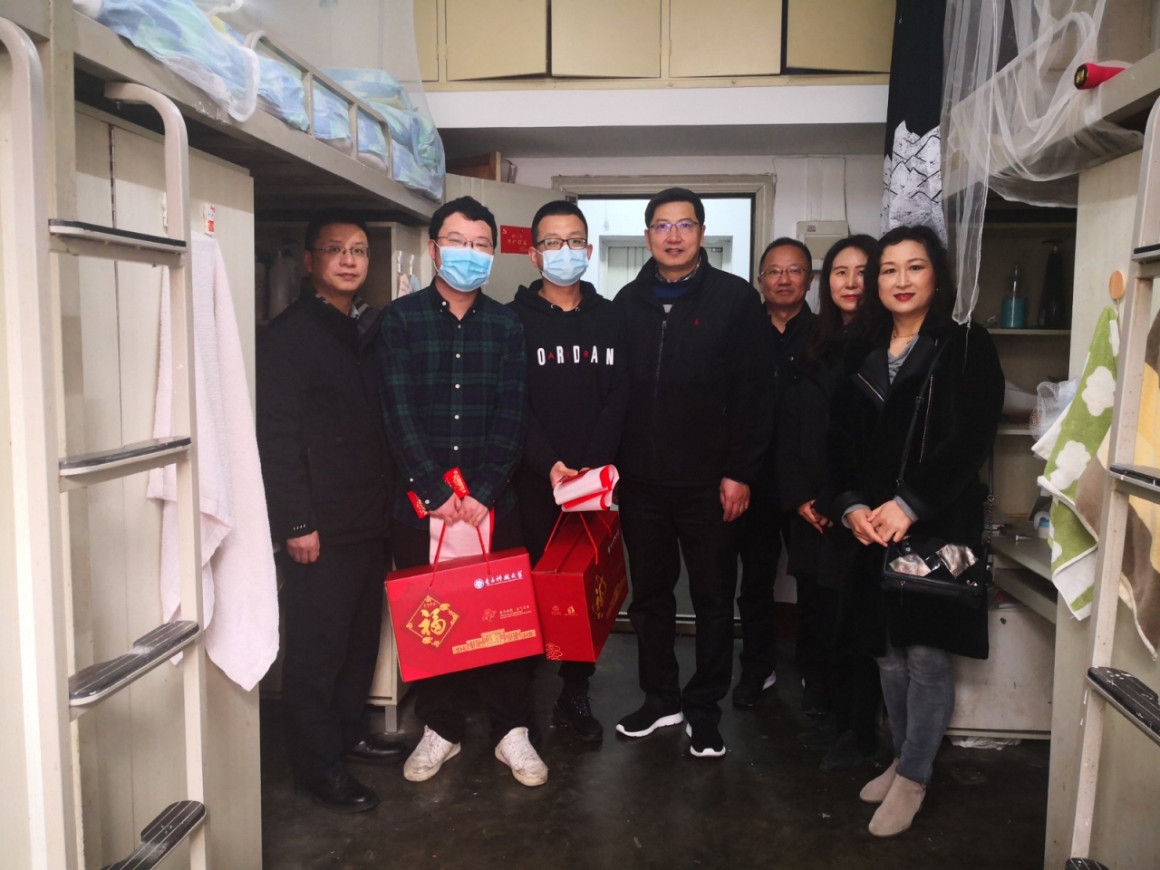 aa50c87ba43934e87640de7105ec6f4.jpg 825348ad1ec703d032bf5c15d8159566.jpg