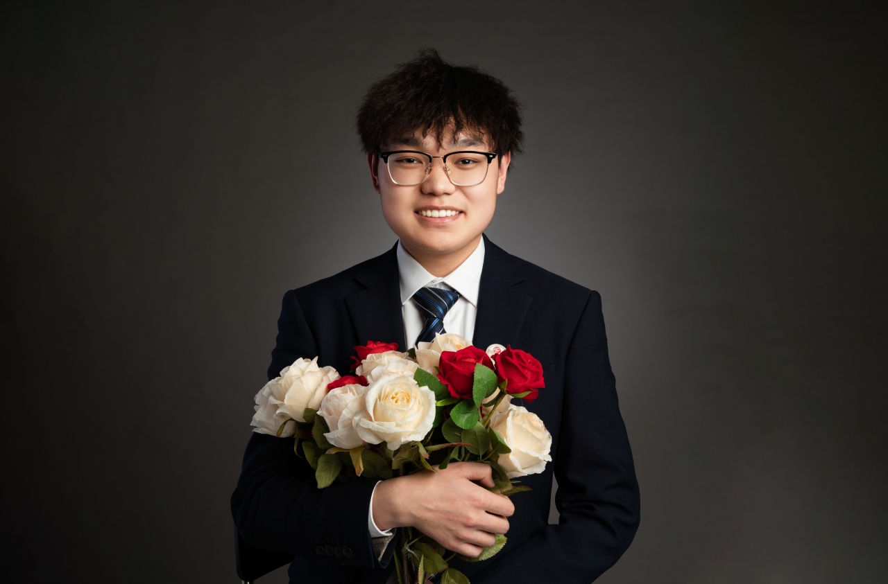 形象照.jpg 形象照.jpg