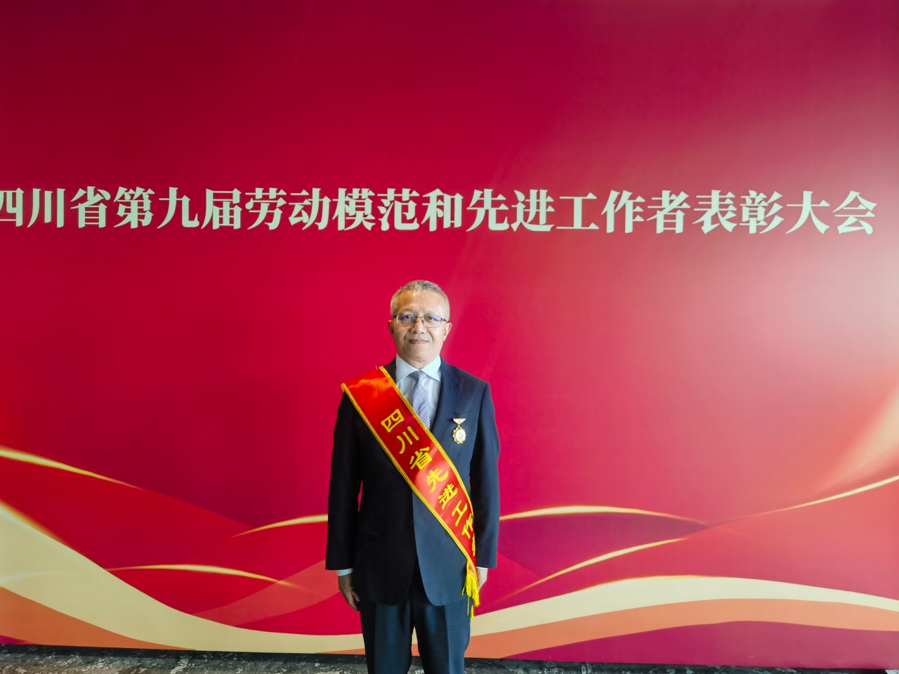 82b2c1639221db3eca1730a6f6b46266_3e85c.j