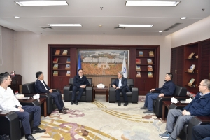 湖州市长洪湖鹏一行来校访问