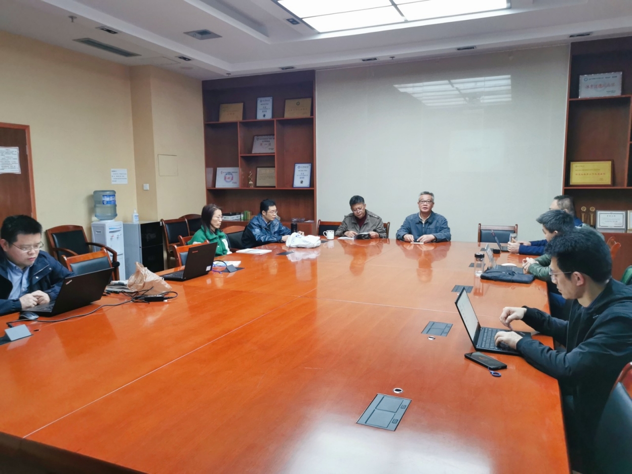 航空航天学院举行师资队伍建设专题研讨会