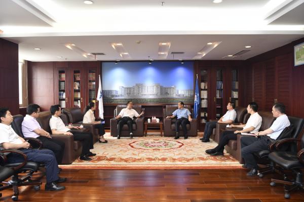 【扶贫在行动】岑巩县党政考察团来校对接定点帮扶工作