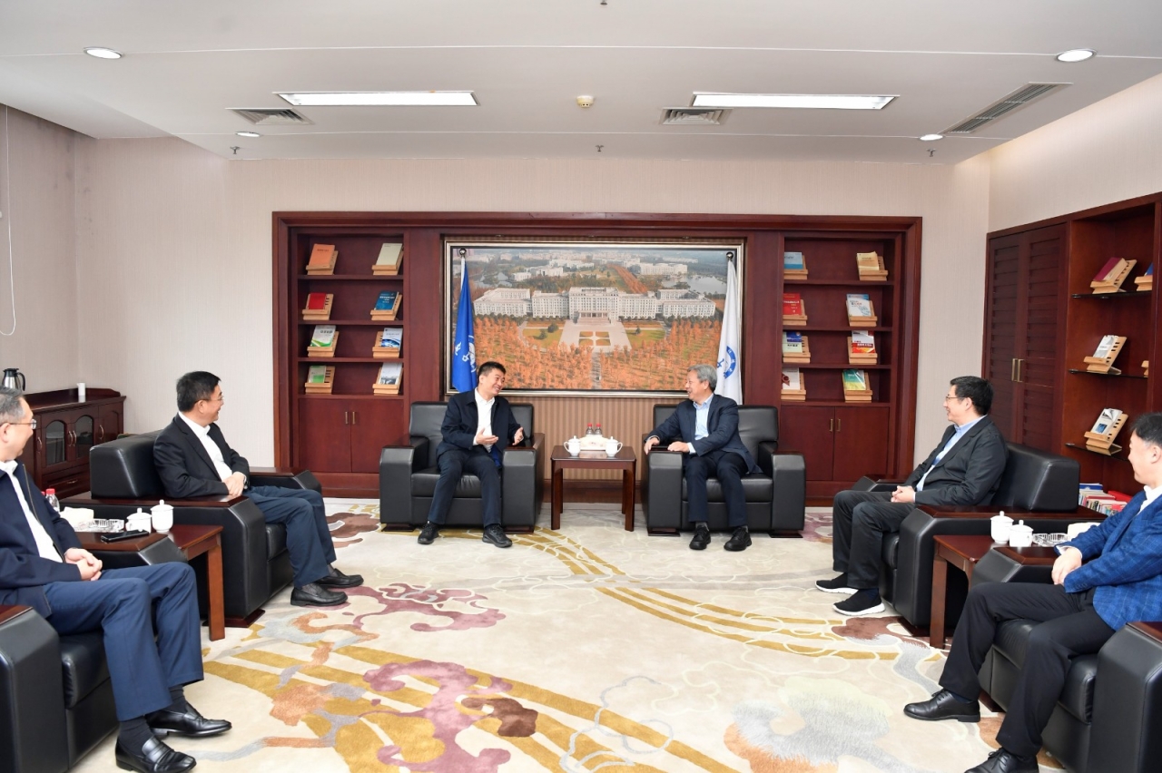 苏州市委常委、组织部部长祁松来校访问交流