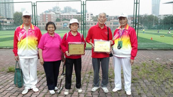 校老年门球队参加省老教授协会门球赛再获佳绩