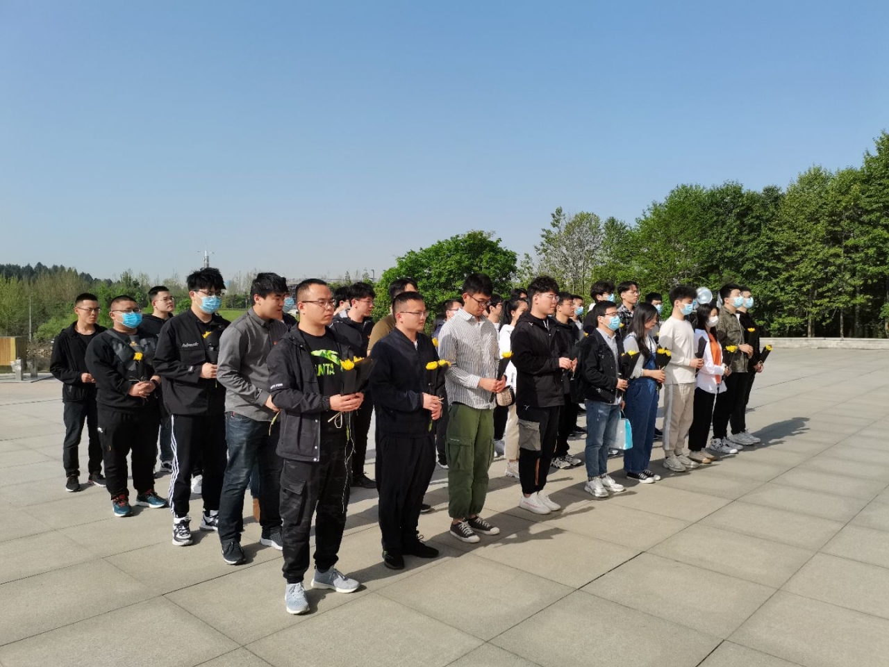 【党史学习教育】机电学院学生党支部举办祭奠英烈活动