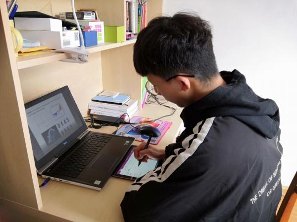 “在线上课”，成电学子这样说……