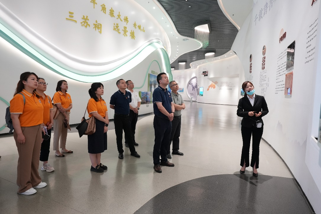 电子学院赴眉山天府新区开展主题教育调研联学