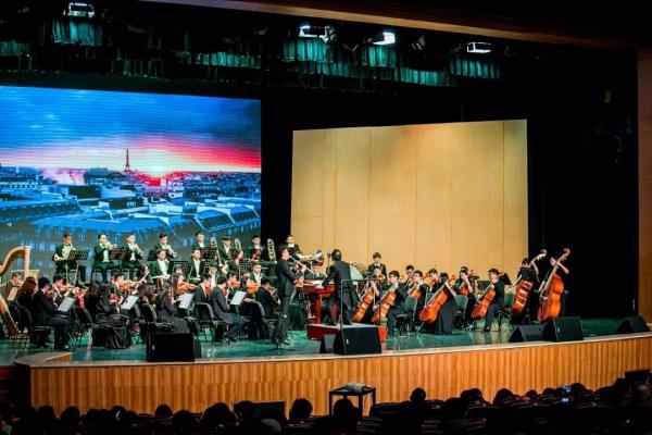 器乐协奏曲专场新年音乐会喜迎2018