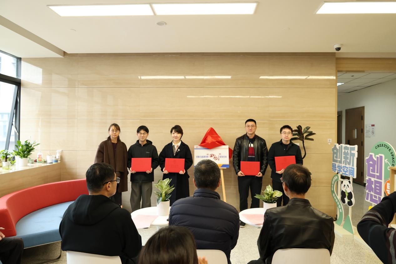 DC49714C012CADEA36410DB07EB_B4503C23_1AA