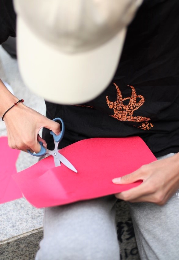 【青春告白祖国】校立人班举办青年接力跑暨时光寻宝活动