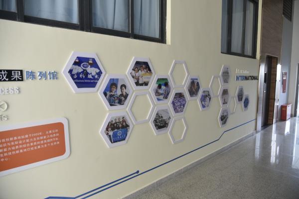 _BCL5637.JPG _BCL5637.JPG