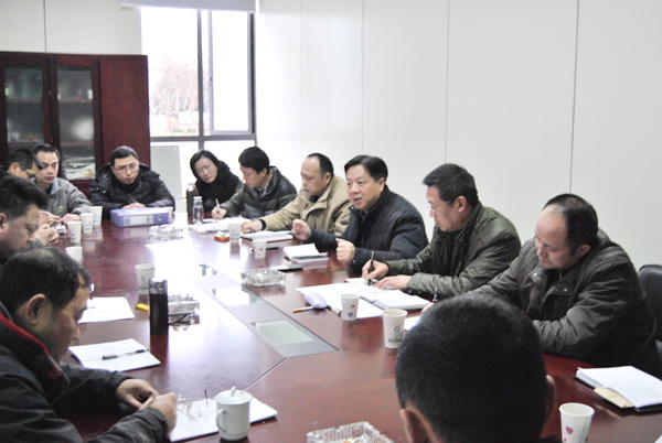 学校召开安全保卫工作专题研讨会