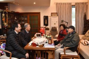 学校领导班子开展2020年新春走访慰问