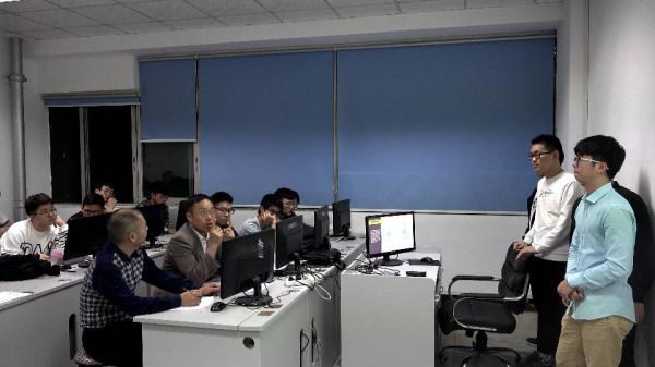 答辩.jpg 答辩.jpg