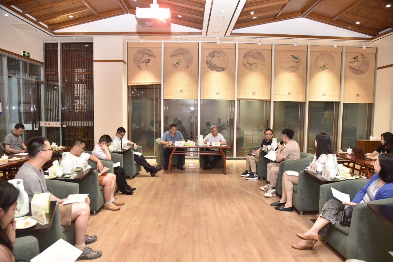 【主题教育】学校举办第11期“成电下午茶-校领导与教职工有约”活动