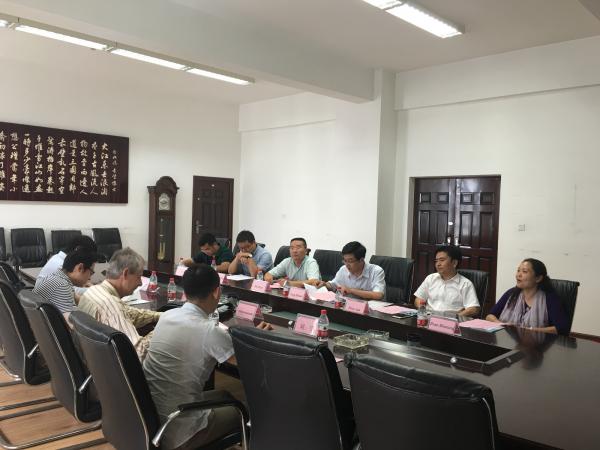 英国社会科学院院士Chris Hamne教授来校访问交流