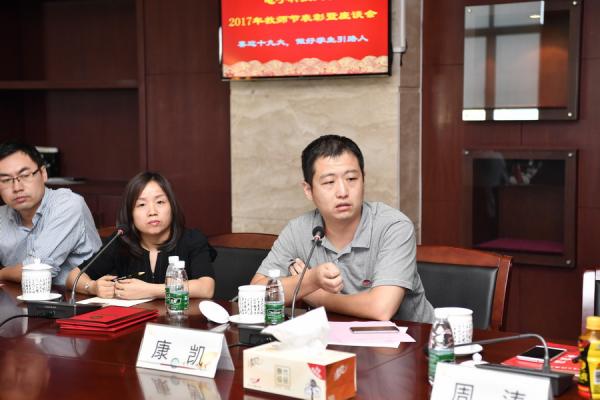 表彰0006.JPG 8cae208479b6f0677df687aba52ff48a.jpg