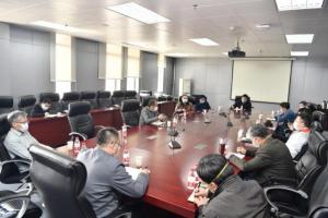 学校召开科研大团队负责人代表座谈会