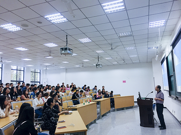 经管学院院领导与2018级研究生新生面对面