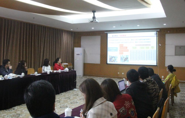 电子学院举行“不忘初心，牢记使命”师德师风培训会暨青年教师成长分享会