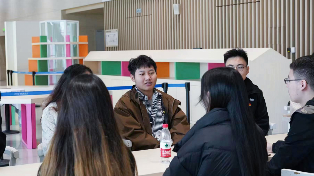 马克思主义学院硕士生第一党支部联合光电学院党支部赴成都博物馆开展习近平文化思想主题研学