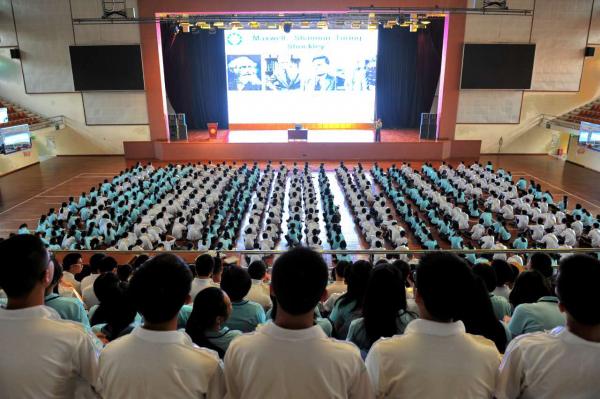 数学学院赴广东开展招生宣传和科普讲座