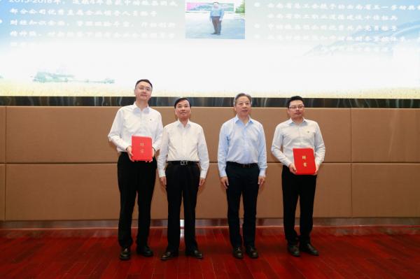 _A3A8299.jpg 9058f696fd503fb123865912c19cea7f.jpg