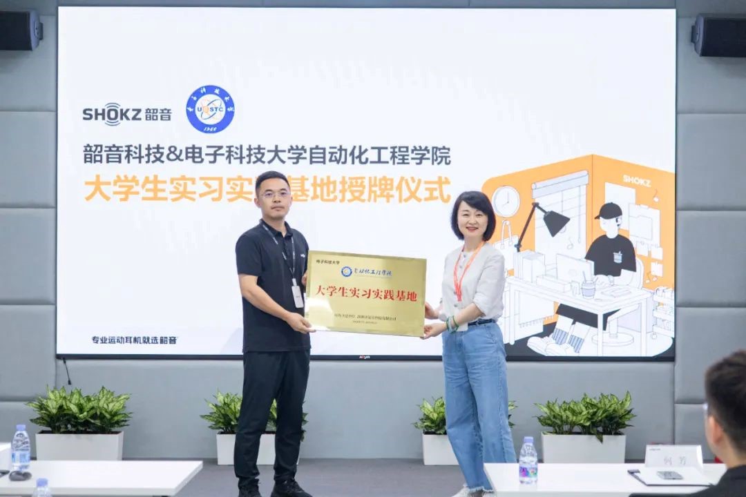 912889d3673383965689ae5a0611ad43_9824b.j