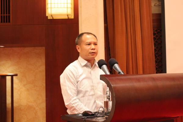 陈伟.JPG 9161c521a8d329cbe5430691be68bd77.jpg