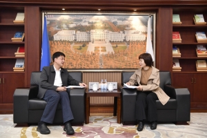 成都市温江区委书记马烈红来校访问