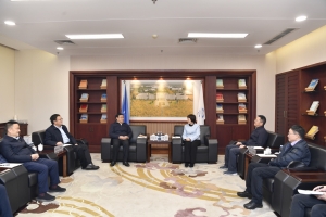 重庆市梁平区区长陈孟文来校访问