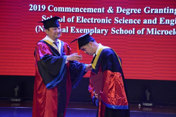 4AA1275622DBD50AF769458BBE5_286E9E7D_41B 4AA1275622DBD50AF769458BBE5_286E9E7D_41B