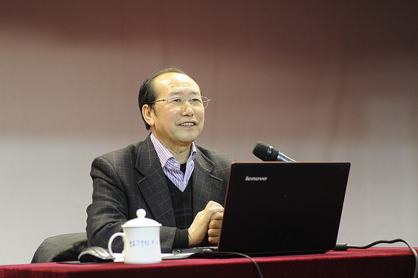 学校召开2014年学生工作会