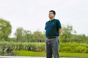 【美丽成电·师德之美】夏晖：推进实验与信息中心建设 服务教育教学