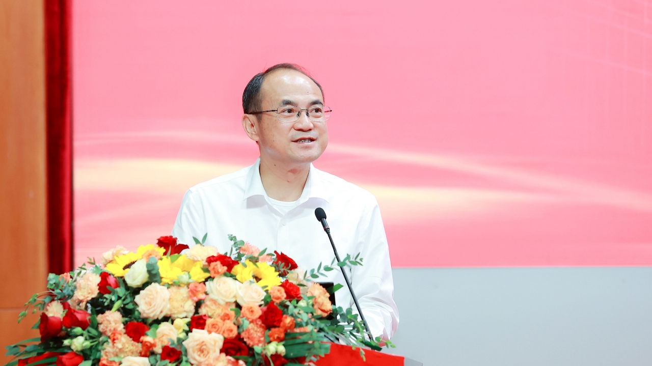 EEA559863FEDEA508437E915C9F_9E6E8CB8_A8D