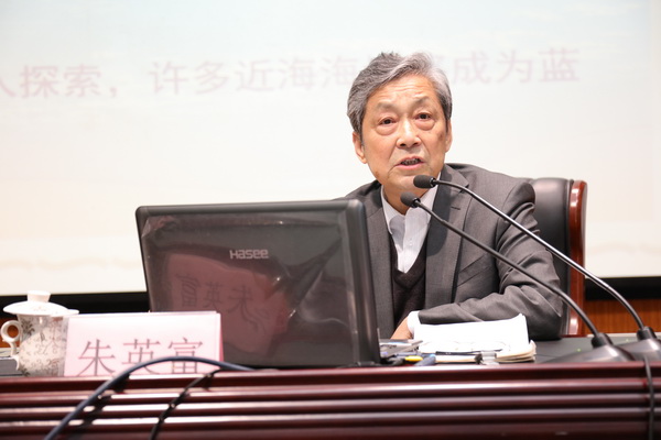 朱英富院士做客成电讲坛介绍我国海军装备的发展历程