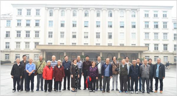 物电学院6561班欢聚母校