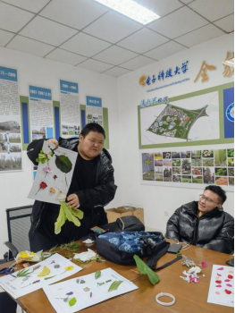 【三全育人】与大树对话：看我电生命教育的新玩法